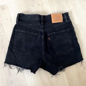 Levi’s Ribcage Short